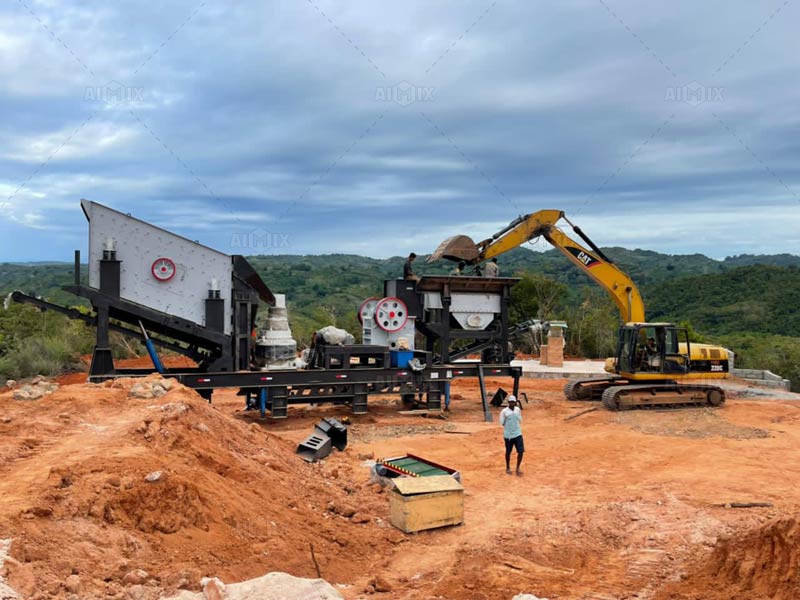 the scene of mobile cone crusher plant